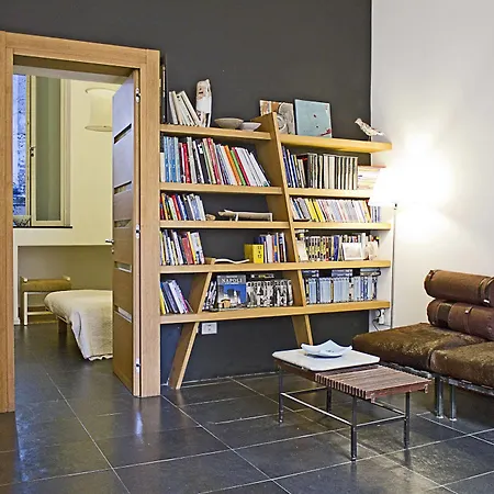 Aleph Design Apartment *
